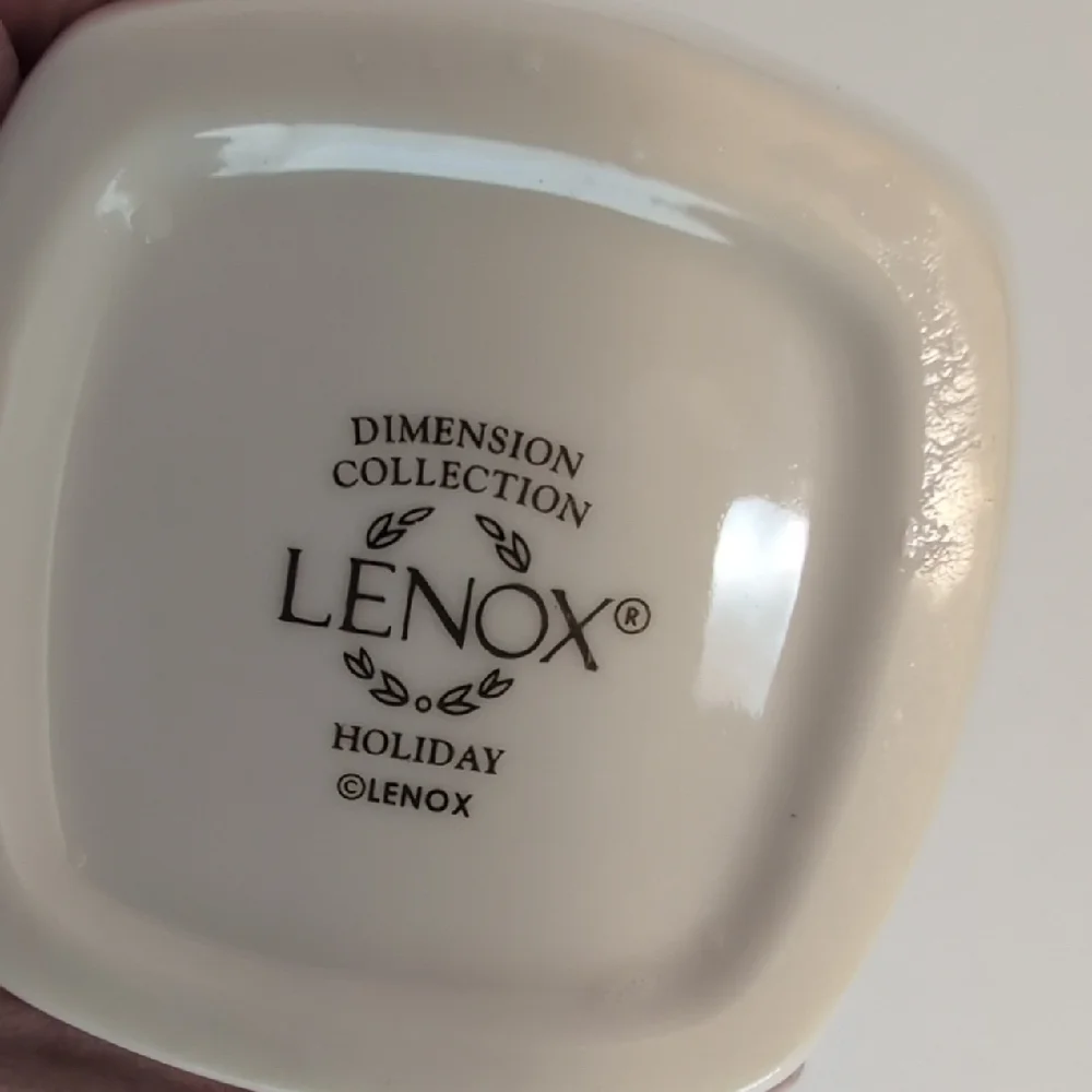 Lenox Christmas Holiday Dimensions Soap/Lotion Dispenser Holly Berries Design